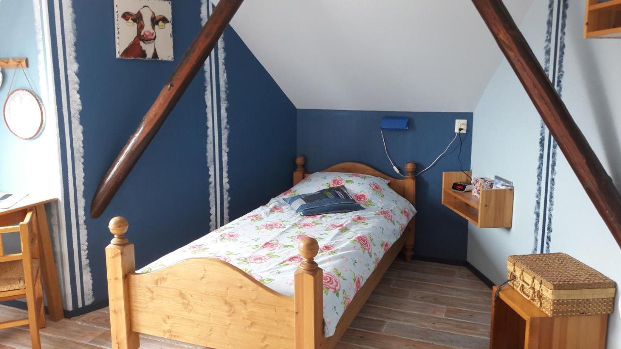 Bed & Breakfast “ Gastvrij Onthaal “ Een-West Екстериор снимка