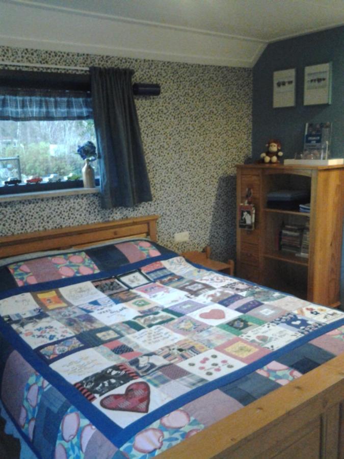 Bed & Breakfast “ Gastvrij Onthaal “ Een-West Екстериор снимка