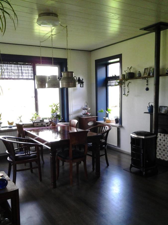 Bed & Breakfast “ Gastvrij Onthaal “ Een-West Екстериор снимка